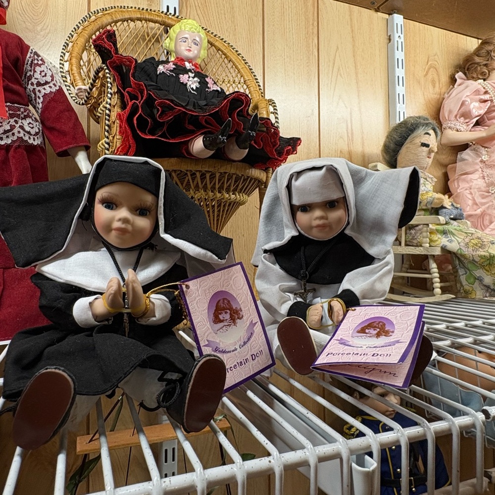 Porcelain Doll Set - Black and White